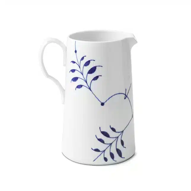 Mega Fluted Jug 1.5 l - Image 3