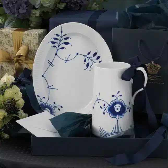 Mega Fluted Jug 1.5 l - Image 2