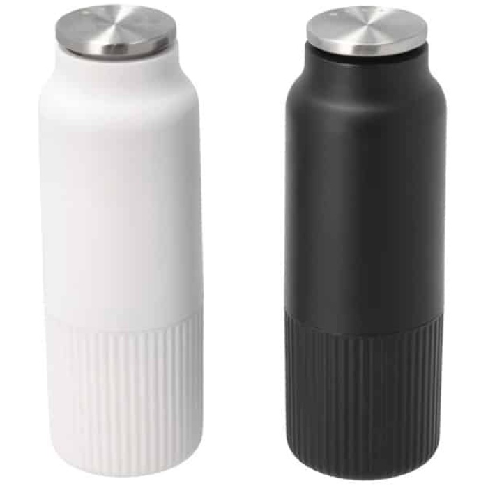 Salt and pepper mill set