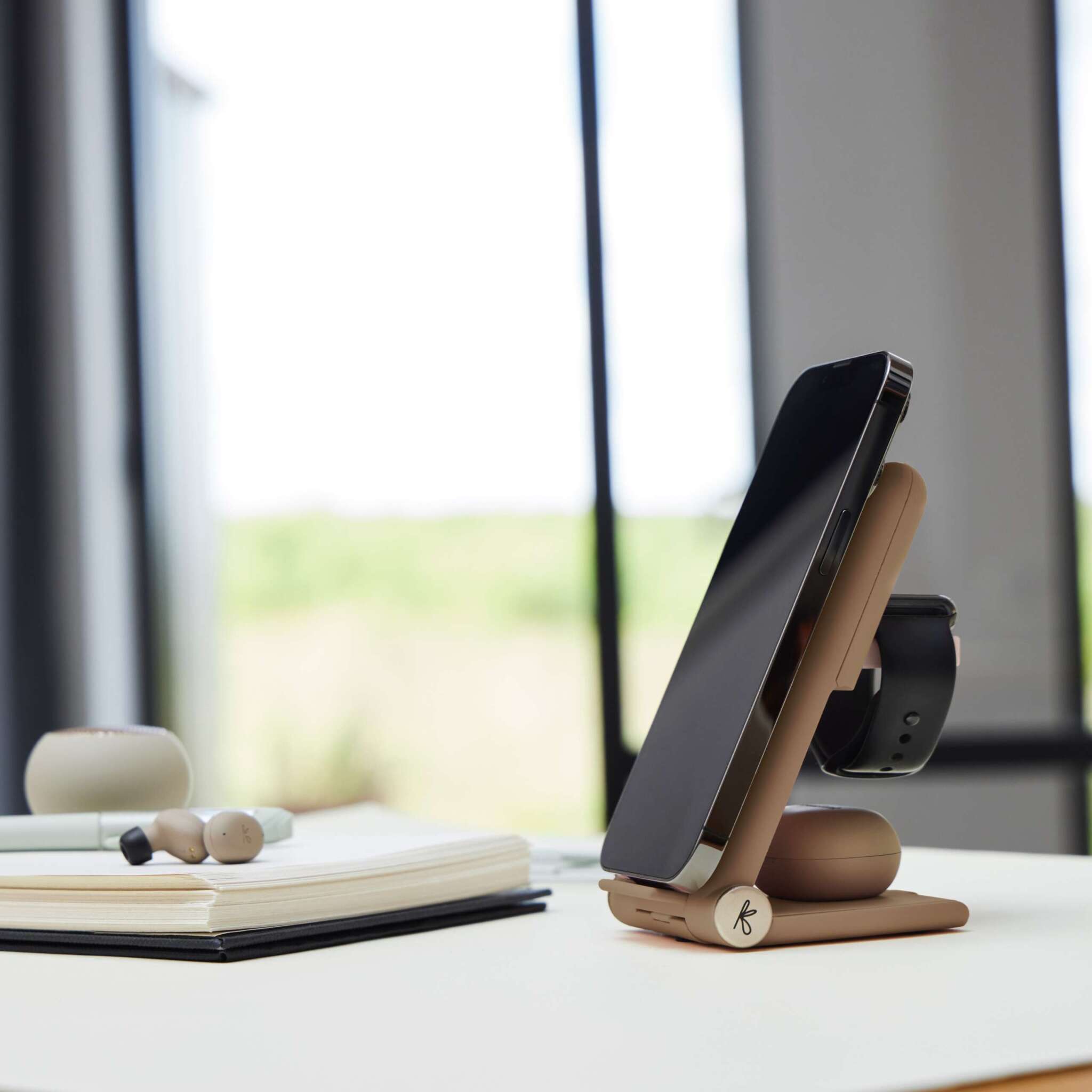 reCHARGE+ charging stand - Image 4