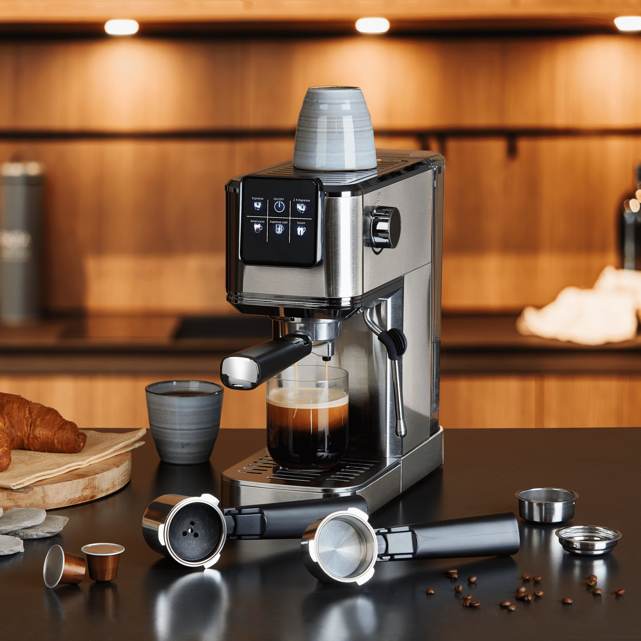 Espressomaskine med mælkeskummer