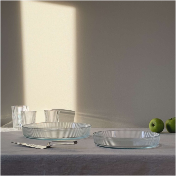 Pilastro Pie Dishes & EM Serving Spatula