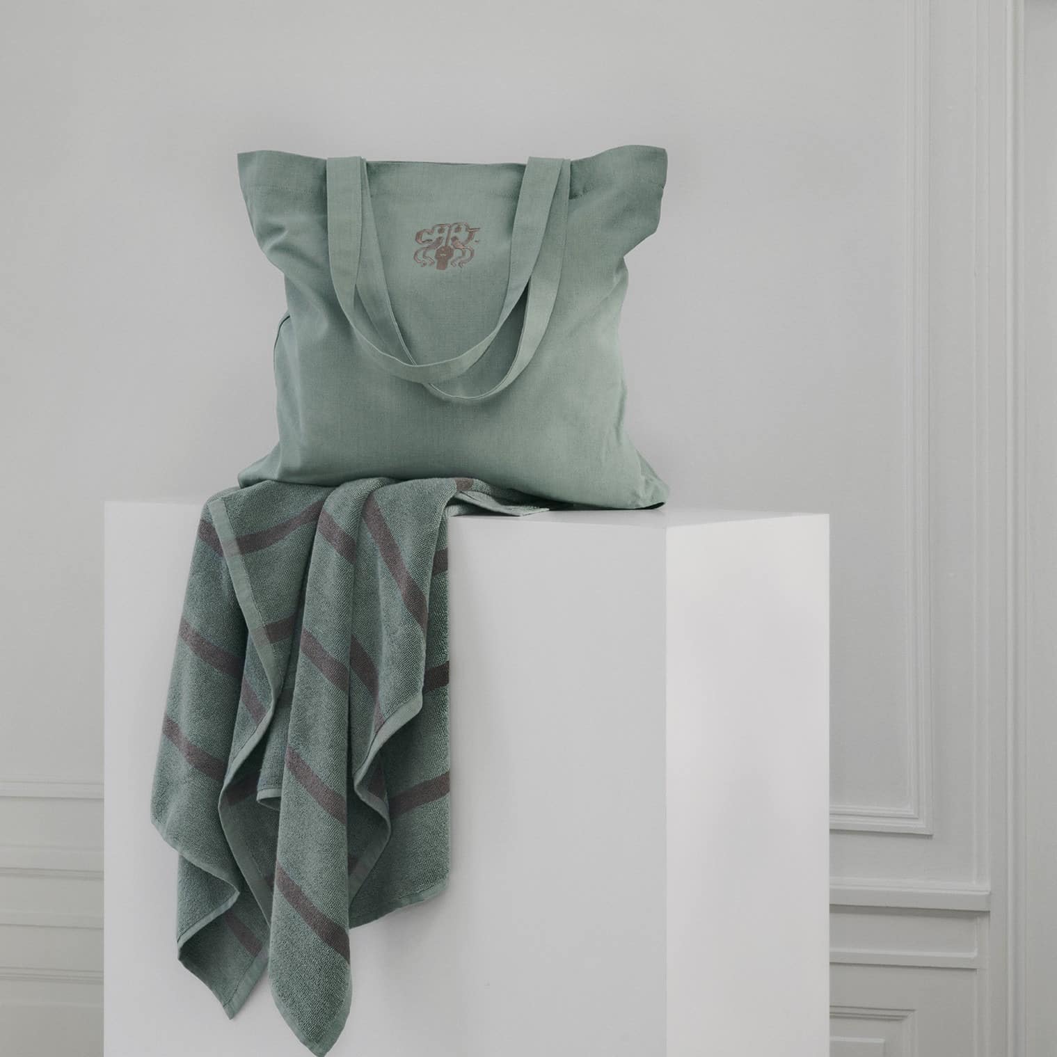 Dusty green bath sheet + tote bag – 2 pcs. - Image 5