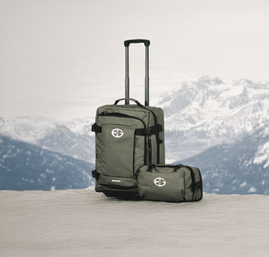Cabin trolley with wheels + toiletry bag (delivery mid/late June)