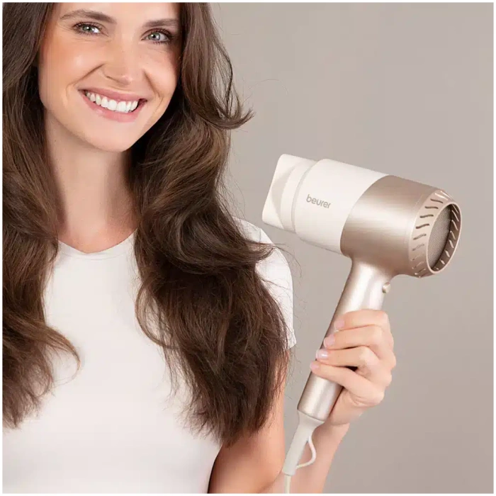HC 40 – Compact and powerful hair dryer